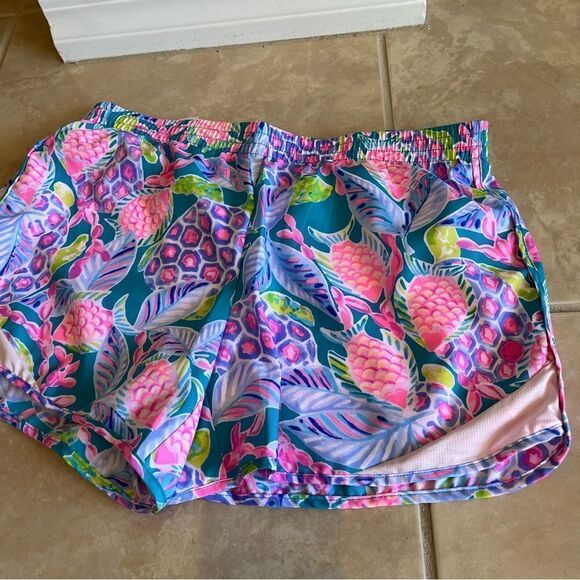 Lilly Pulitzer Ocean Trail Shorts In Maldives Green Turtle Wave - Picture 3 of 15